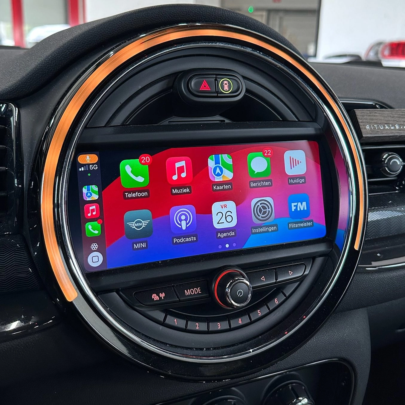 Activatie Apple CarPlay naar Full-screen (MINI)
