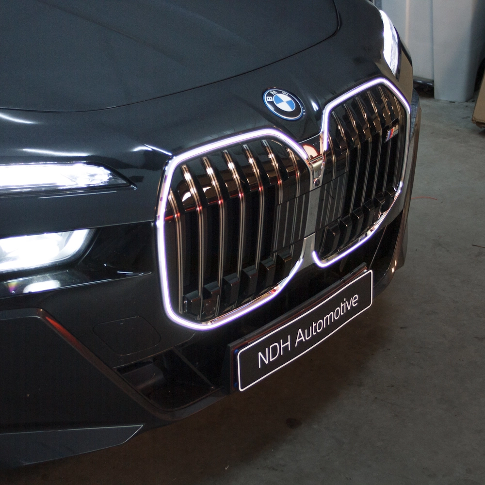 BMW Iconic Glow Grille retrofit (BMW i7 & 7-Serie)