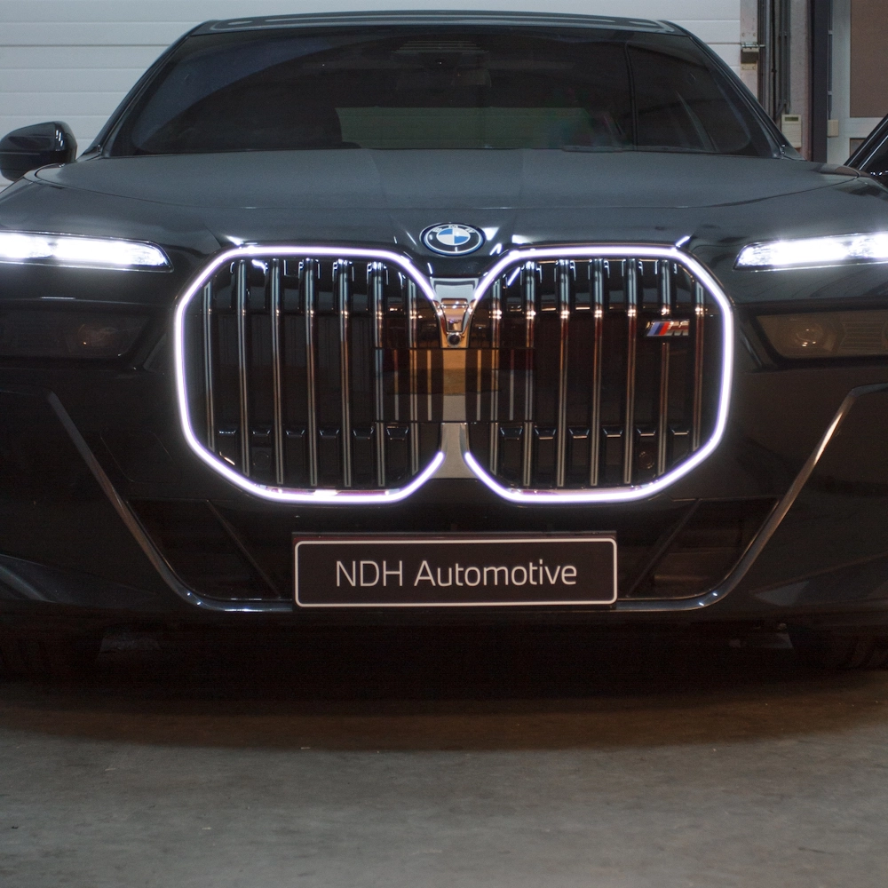 BMW Iconic Glow Grille retrofit (BMW i7 & 7-Serie)
