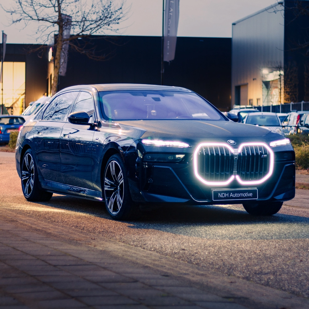 BMW Iconic Glow Grille retrofit (BMW i7 & 7-Serie)